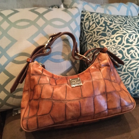 Dooney & Bourke Handbags - Dooney & Bourke Croc Embossed Handbag Purse